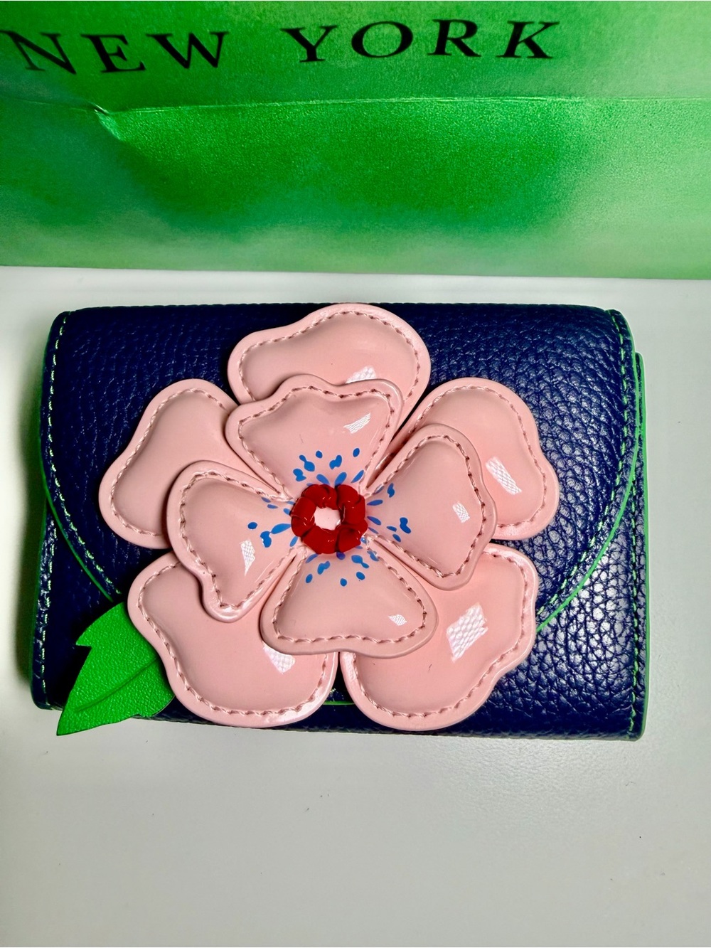 🆕Kate Spade in the garden parisian wallet